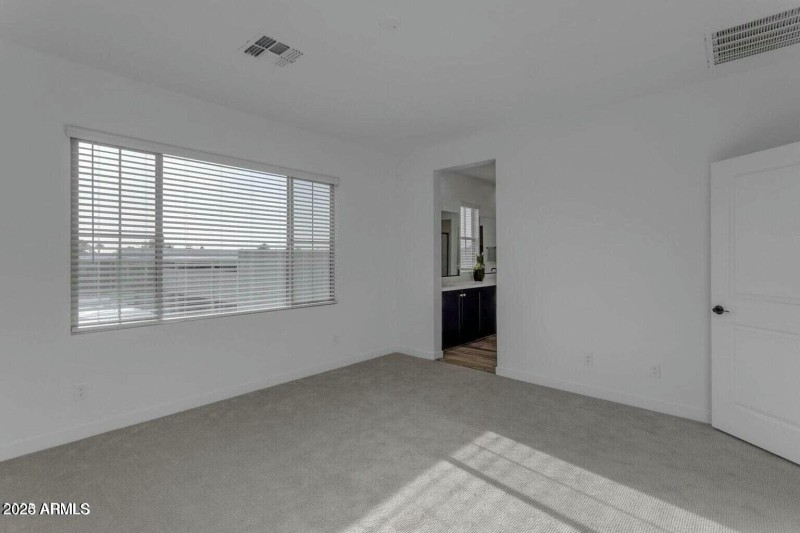 6434 N 17th_Upstairs_Primary_2