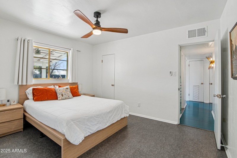 28-print-E Jackson Ave-0306-014