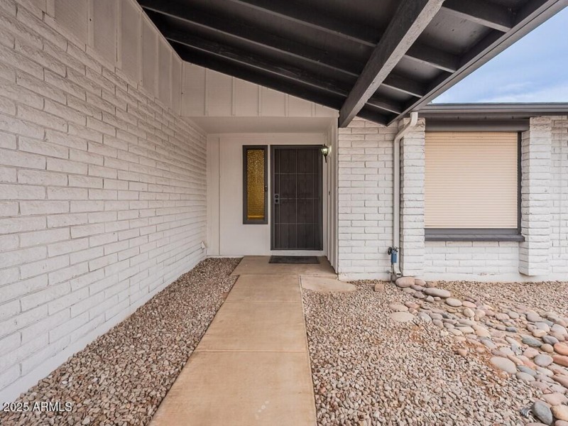 003_Walkway to Entrance