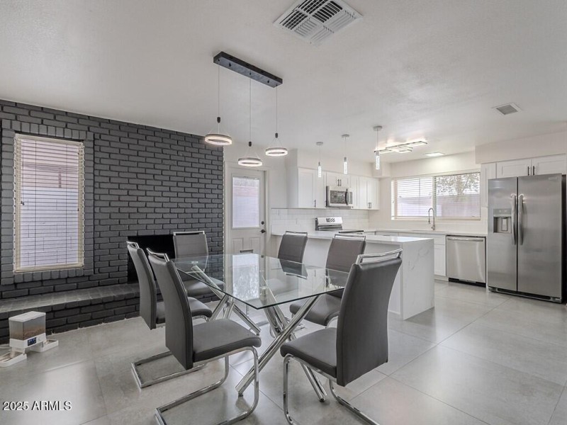 011_Formal Dining Area