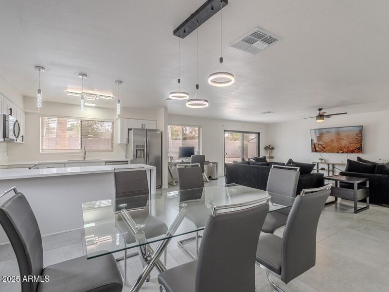 012_Formal Dining Area