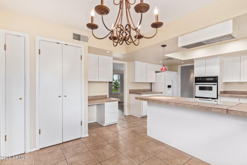 15 - Lawrence dining nook in kitchen