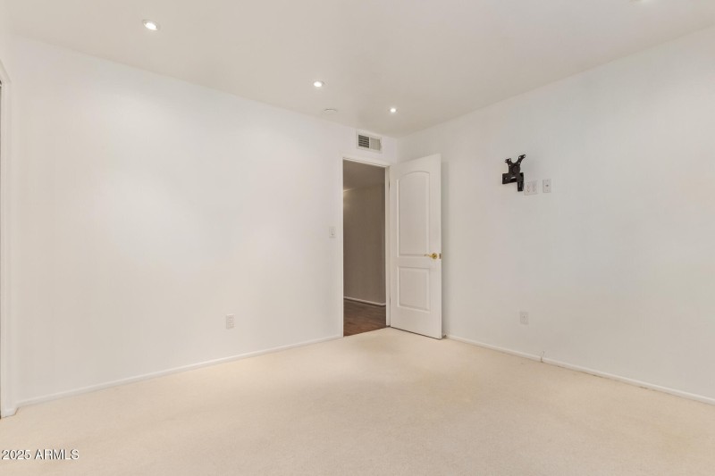 24 - Lawrence Bdrm 2