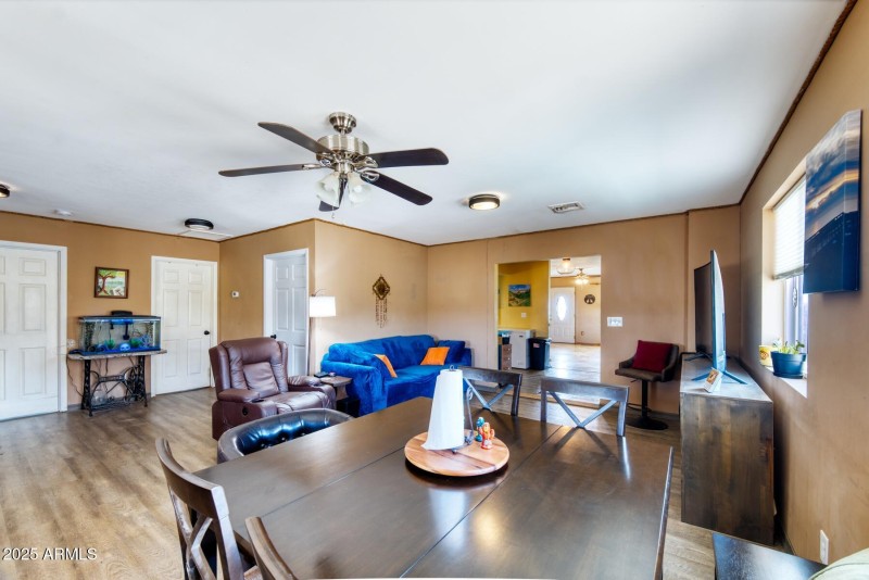 082092-6464 North Six Gun Road_hdr