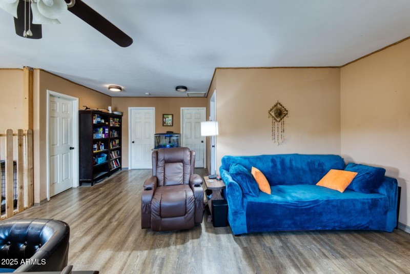 082134-6464 North Six Gun Road_hdr