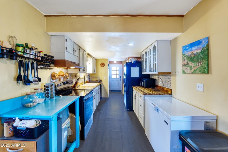 082141-6464 North Six Gun Road_hdr