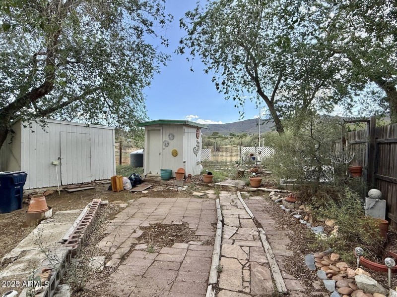 35 Fenced Yard Pump house