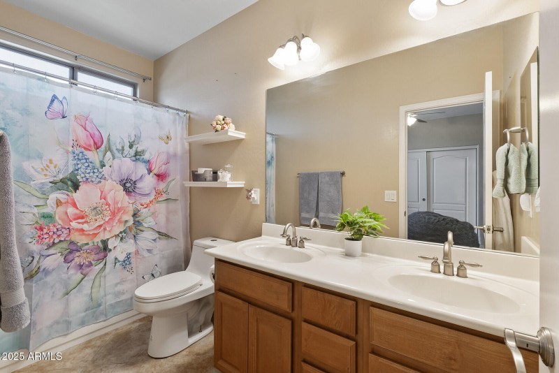 76_18432_Port_Royale76_mls