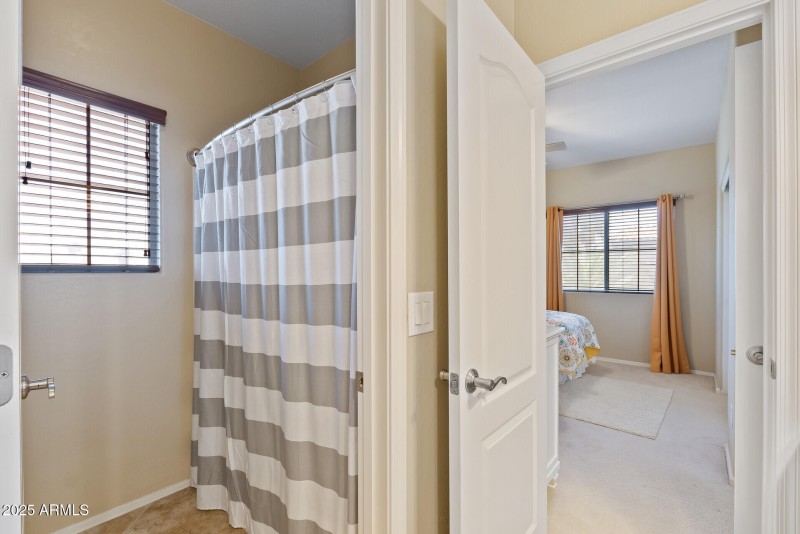 82_18432_Port_Royale82_mls