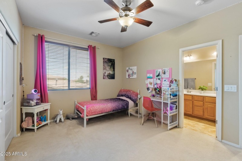 74_18432_Port_Royale74_mls