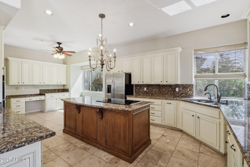 Kitchen with oversized lsland