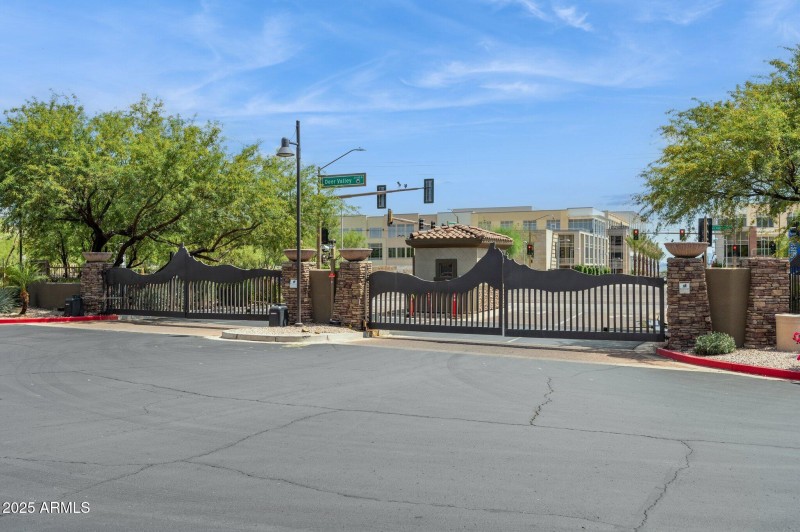 26-web-or-mls-5350-e-deer-valley-dr-1214