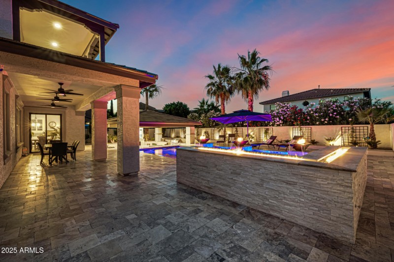 FIRE FEATURE SURROUND SPA