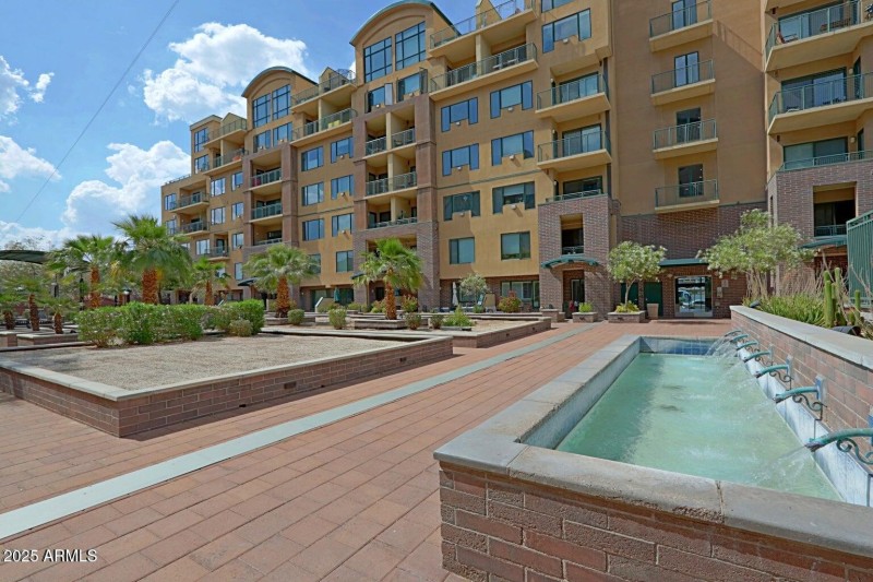 Encanto pool fountain