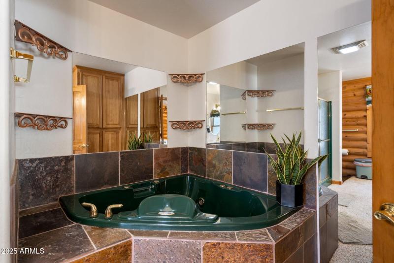 2ACR1027-Greer-AZ-24