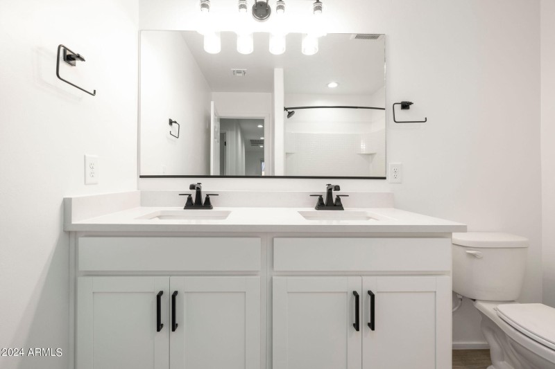 Upstairs Hall Bathroom