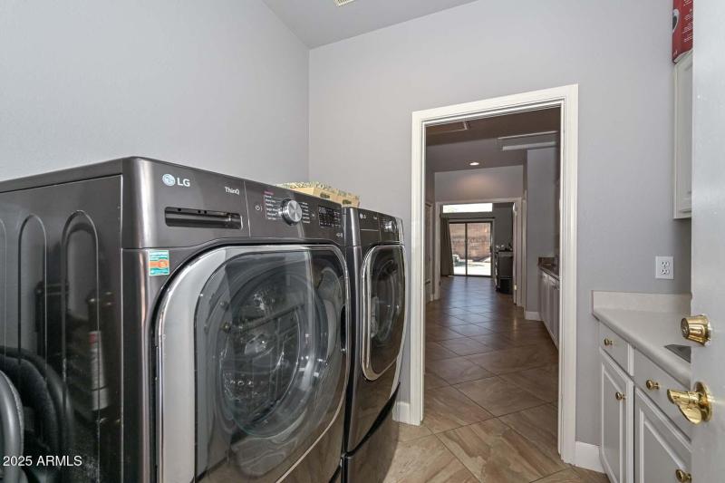 Laundry Room2