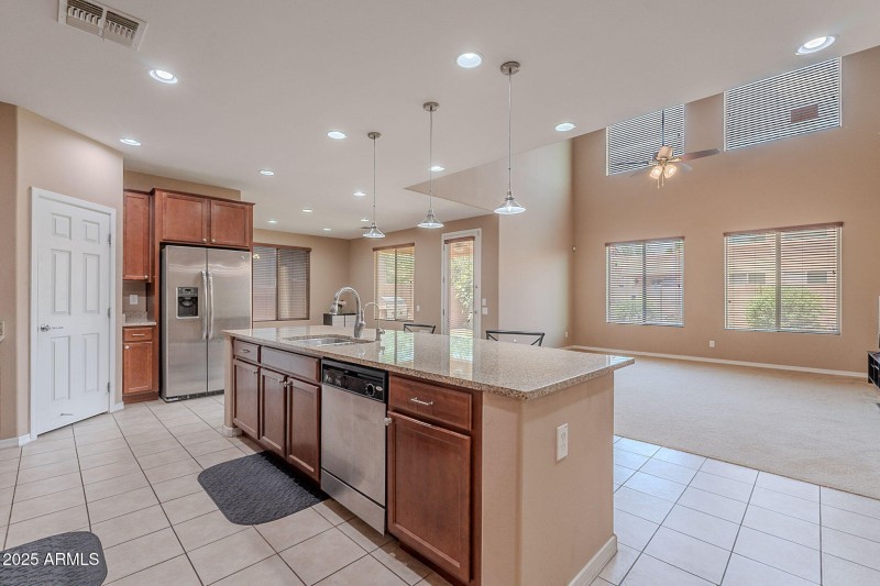 10-web-or-mls-Ivanhoe-10