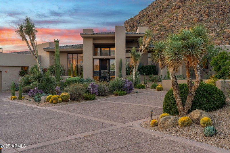 60-web-or-mls-10040-e-happy-valley-rd