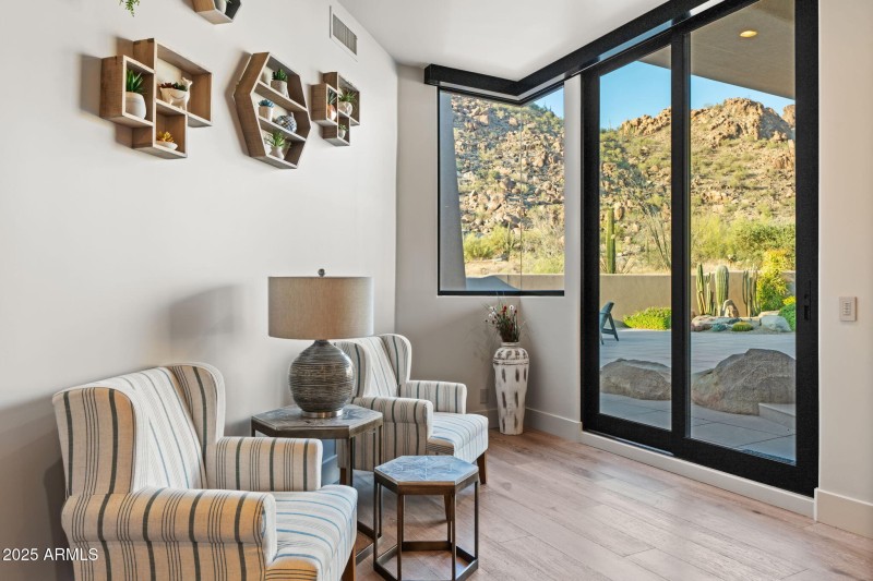 38-web-or-mls-10040-e-happy-valley-rd