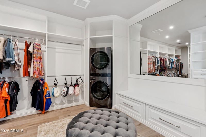 34-web-or-mls-10040-e-happy-valley-rd