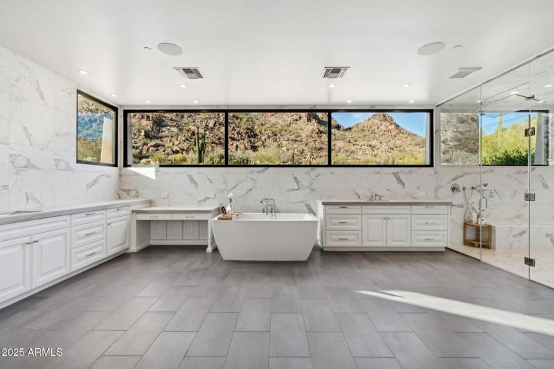 28-web-or-mls-10040-e-happy-valley-rd