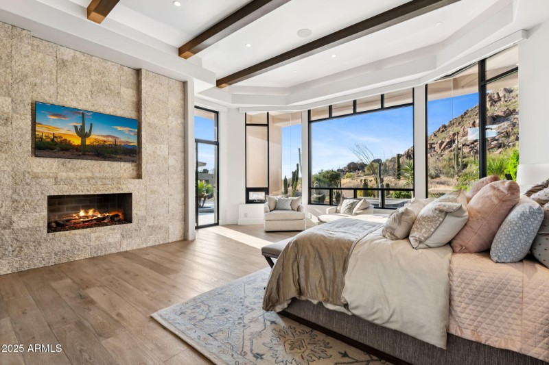 26-web-or-mls-10040-e-happy-valley-rd