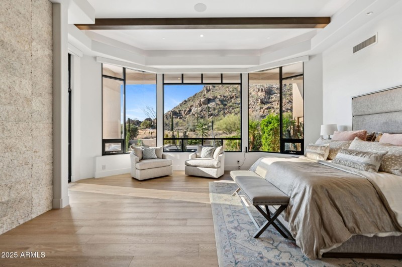 23-web-or-mls-10040-e-happy-valley-rd