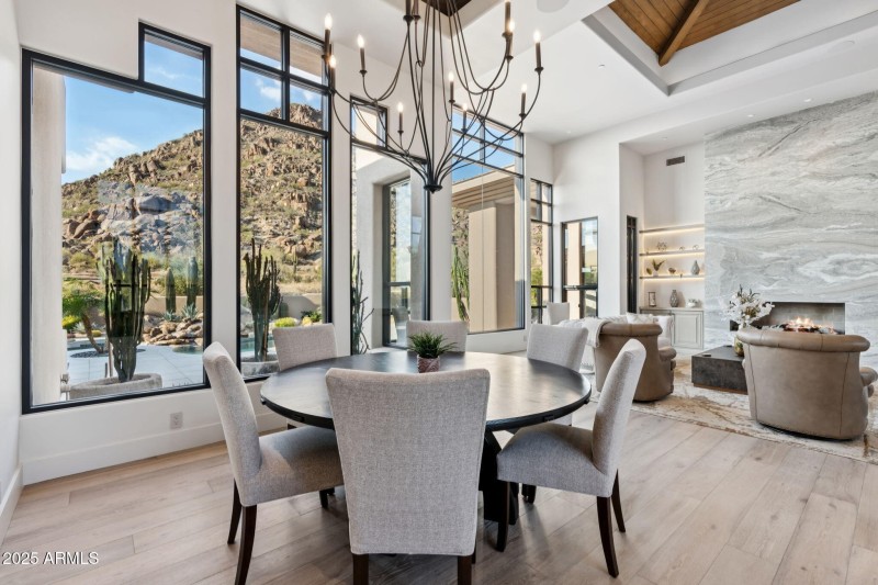 10-web-or-mls-10040-e-happy-valley-rd