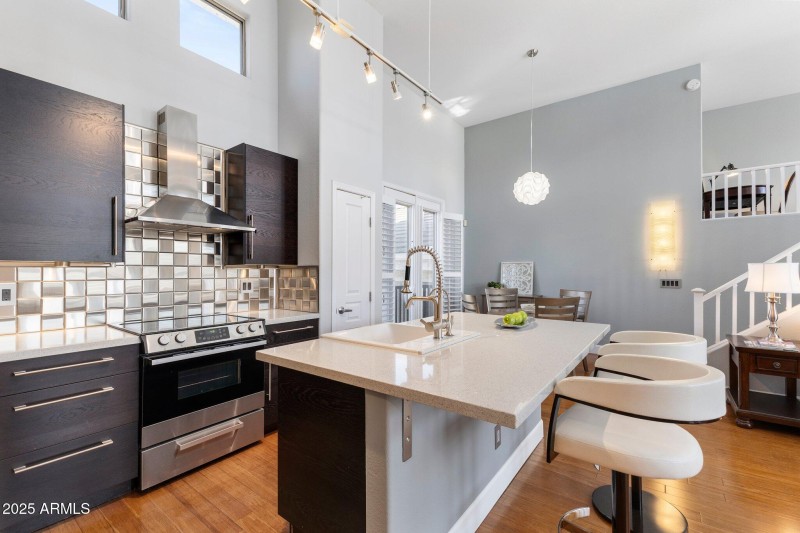Custom Backsplash and Stainless Hood