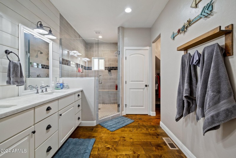 5247AZ260-ShowLow-AZ-24