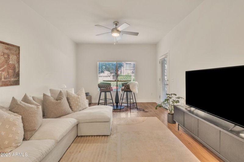 5450 E Deer Valley Dr 1004-11