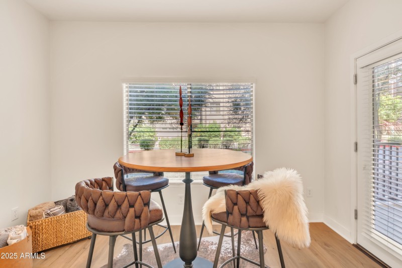 5450 E Deer Valley Dr 1004-13