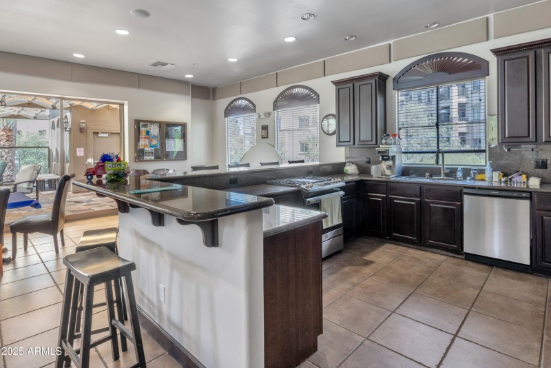 5450 E Deer Valley Dr 1004-29