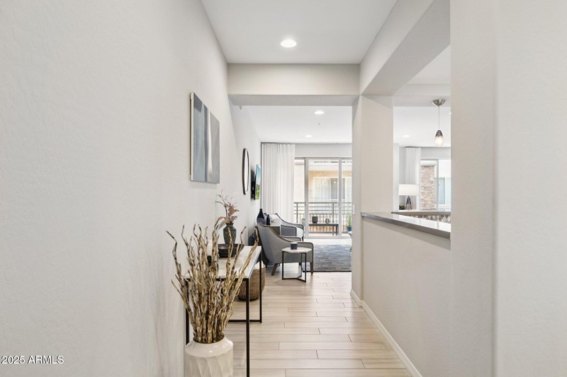 1-web-or-mls-17850-n-68th-st-2138