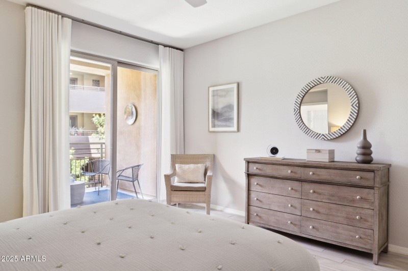 14-web-or-mls-17850-n-68th-st-2138