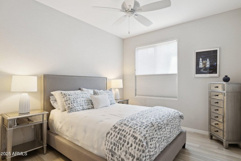 20-web-or-mls-17850-n-68th-st-2138