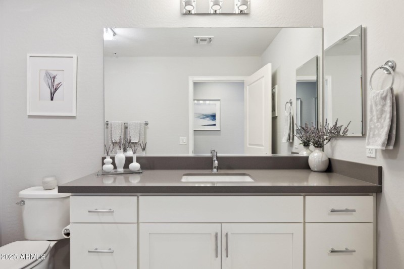 22-web-or-mls-17850-n-68th-st-2138