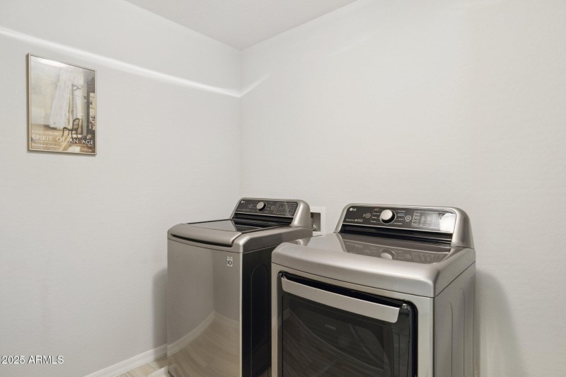 26-web-or-mls-17850-n-68th-st-2138