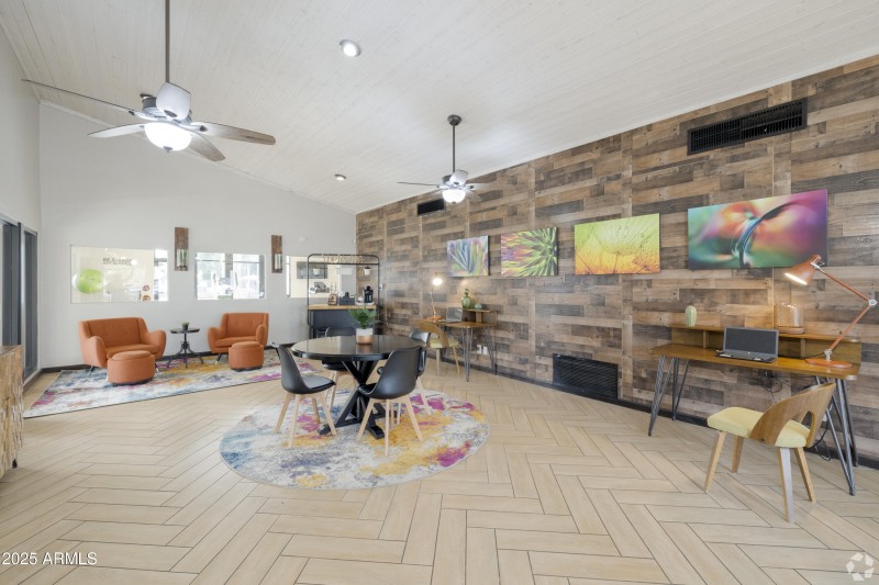 Emerald-Apartments - Business Center