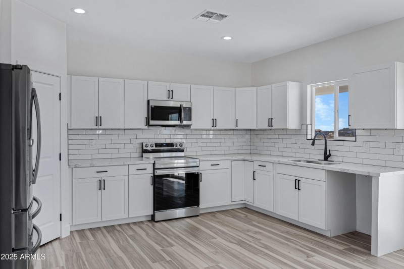 36257 W Highland Avenue