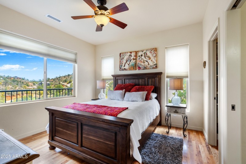 024_2nd Bedroom Suite on main level