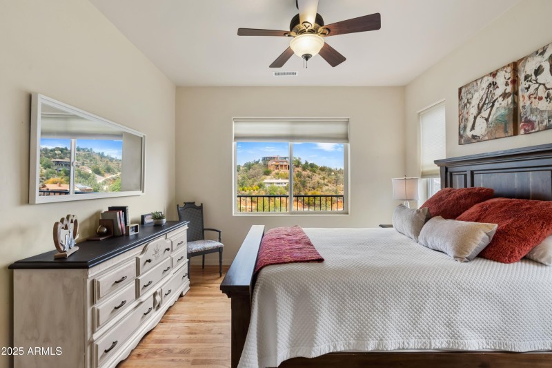 025_2nd Bedroom View