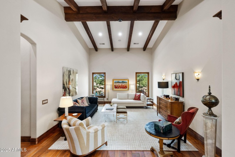 41-Formal Dining Room (1)