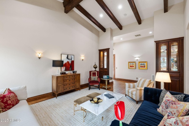 43-Formal Dining Room (3)