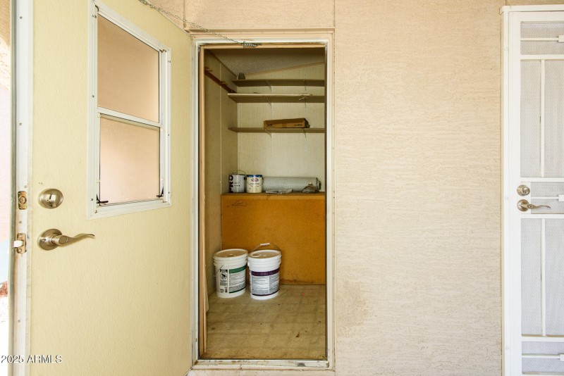 1672 E Augusta Ave-7167