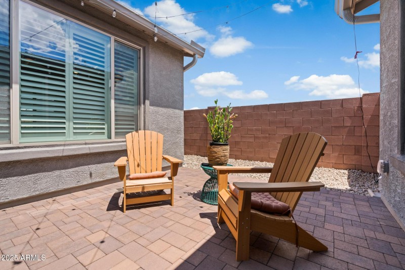 Courtyard off Office