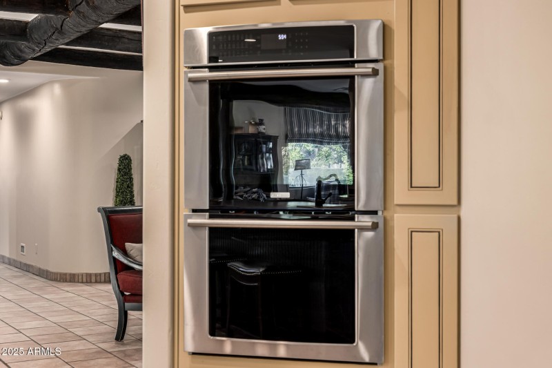 Double wall ovens