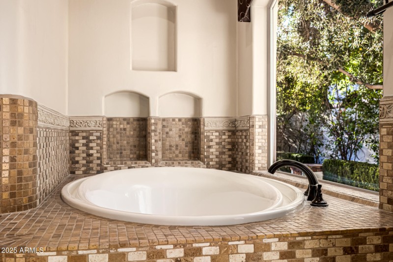 Infinity Edge bathtub