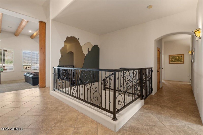 Entry with basement access